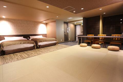 0043 * 1 minute from Chiba Station 30 minutes to Disneyland with WiFi/8 people