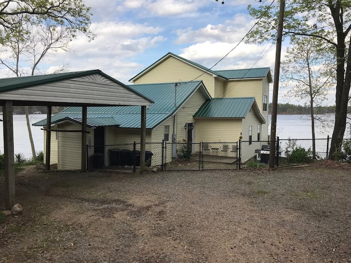 Lake retreat on Lake Jordan in AL Houses for Rent in Wetumpka