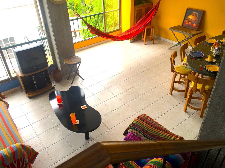 vista desde las escaleras a la terraza, view from the stairs to the terrace!