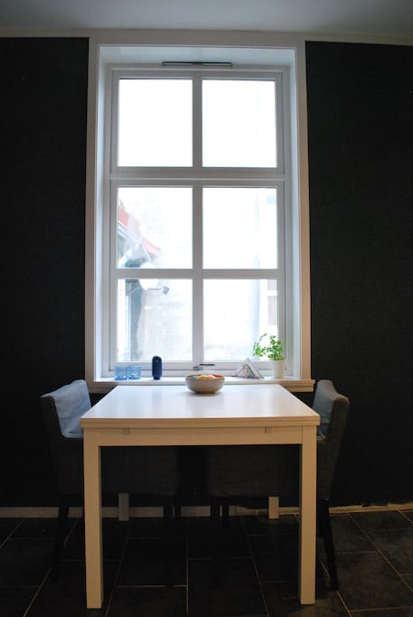 Nice space to enjoy your breakfast or lunch.