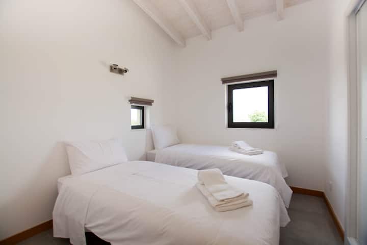 Საძინებელი 2 ერთადგილიანი საწოლი