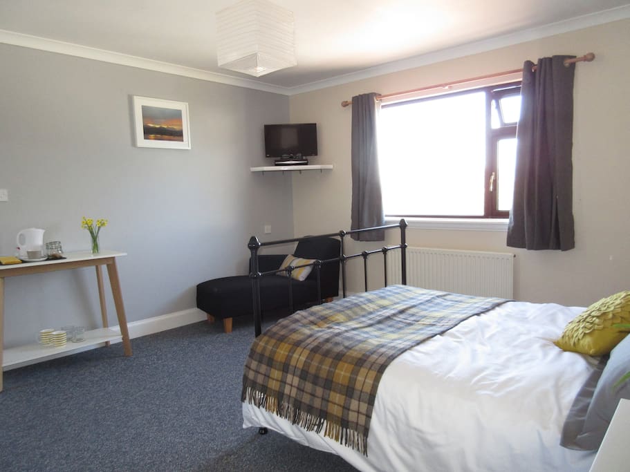 Room 1 - Spacious Double Ensuite