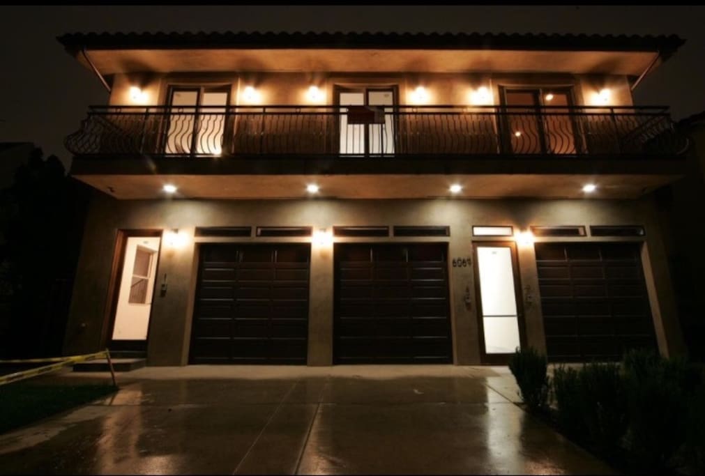Welcome Home! To the entire top spacious floor apt duplex with a front facing balcony. There is plenty of street parking. No permit required. A safe, quiet, and friendly walking neighborhood.