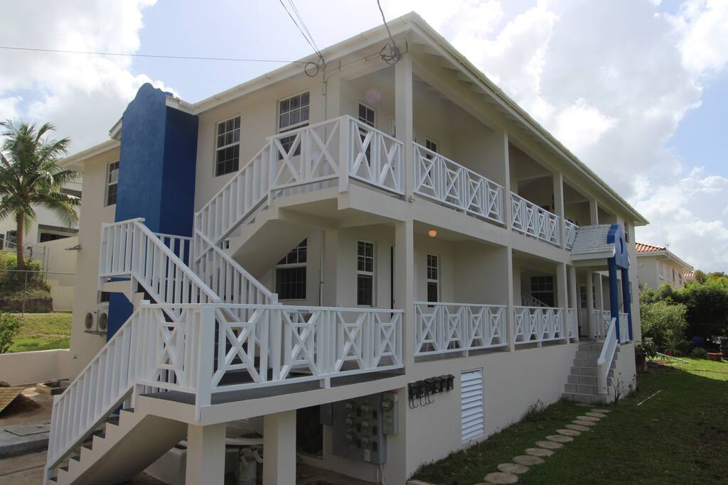 Turtle Ridge Apartments - Entrance