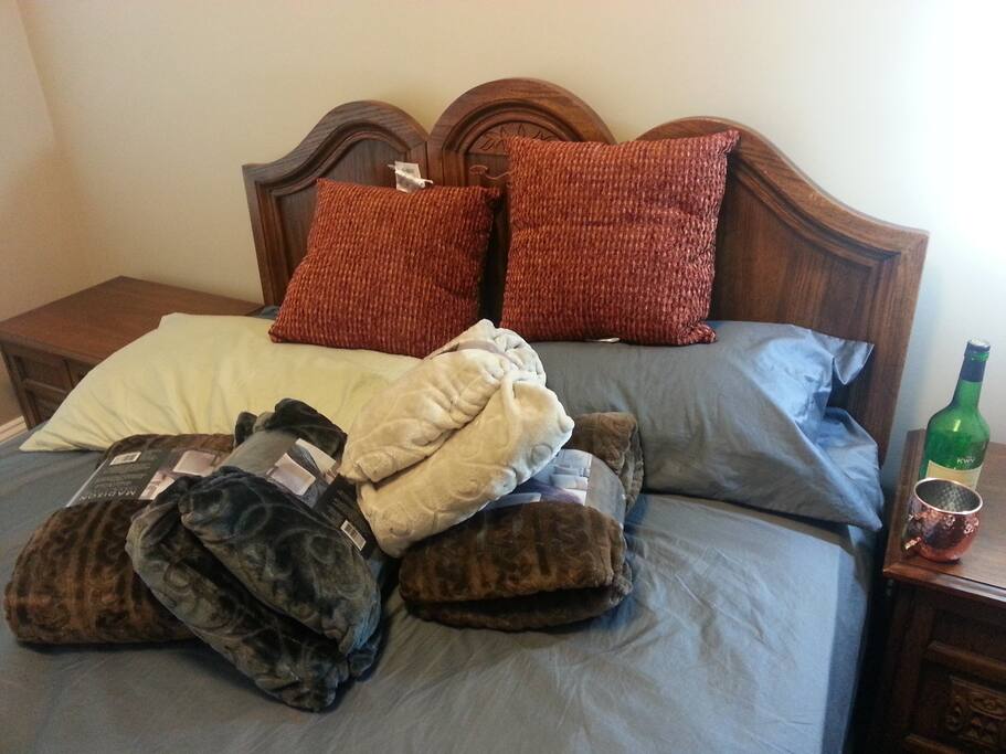 Very luscious throw (blanket) for you and your companion, for warmer summer days.