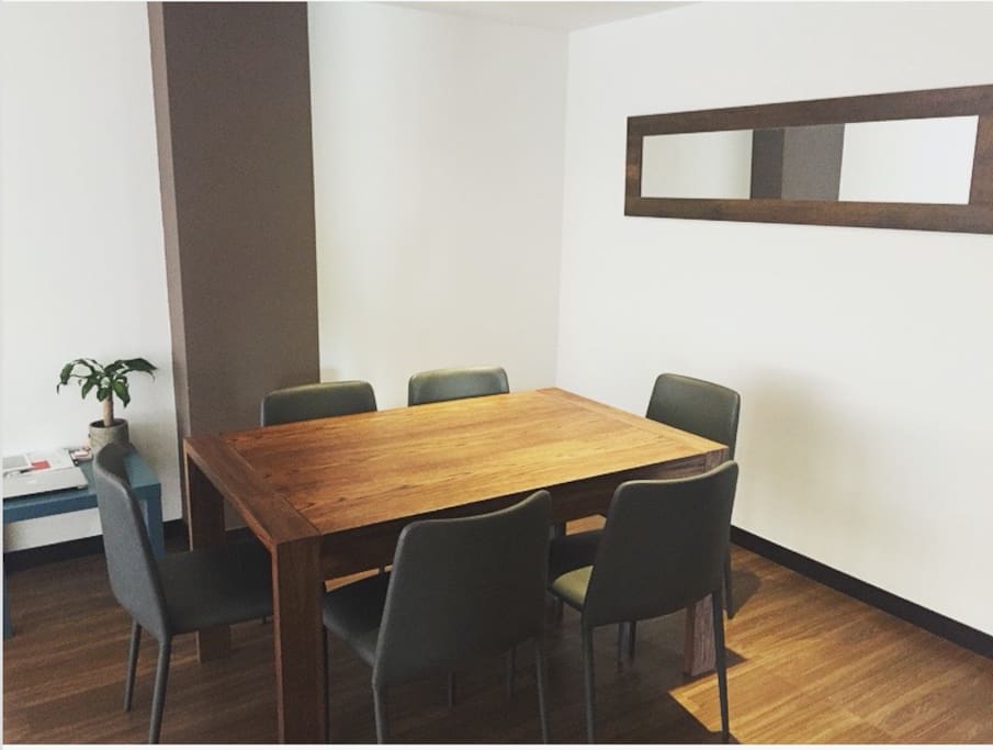 Iluminado comedor.