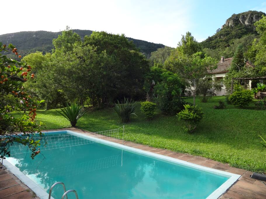 Piscina no verão