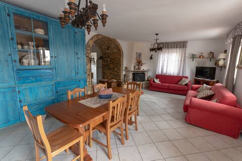 Hilltop Villa with sant'eufemia gulf view