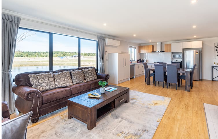 Explore Tekapo managed Airbnb listing 3