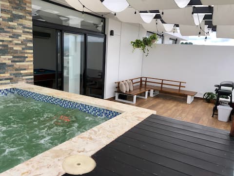 Luxury Penthouse with jacuzzi