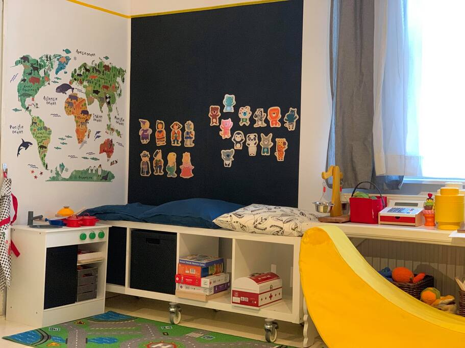 Gyereksarok/Playing corner