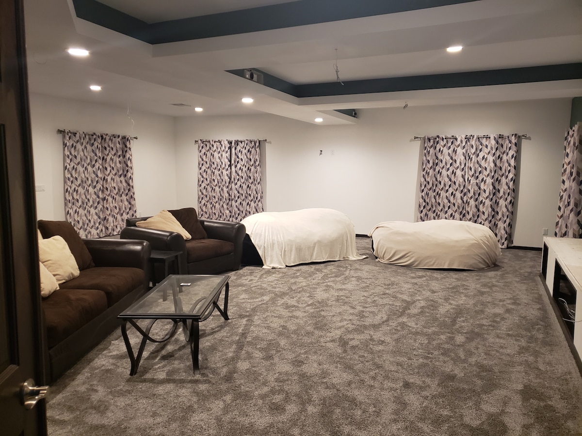 Ეს თეატრალური ოთახია