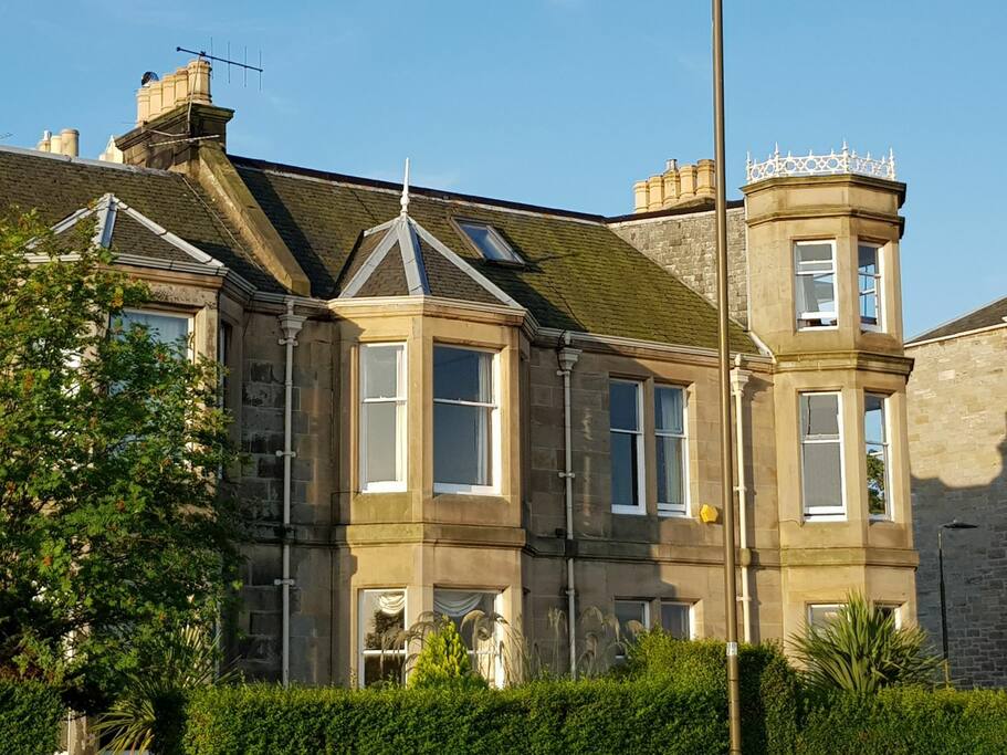 front of house facing racecourse/golf course. room faces to rear with open outlook.