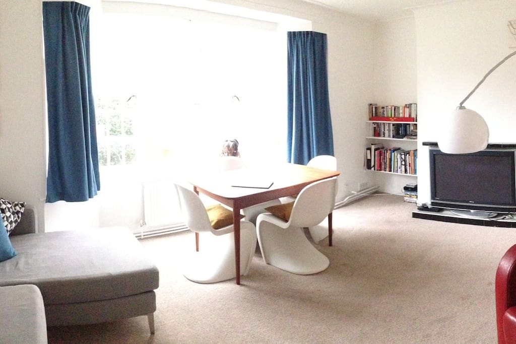Lounge / dining