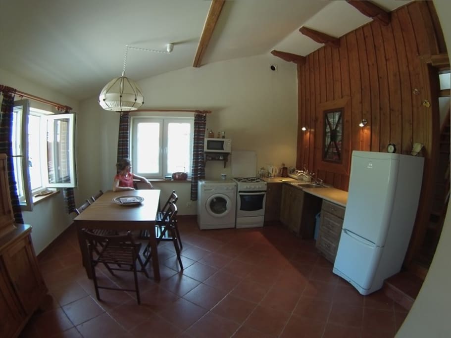 KITCHEN