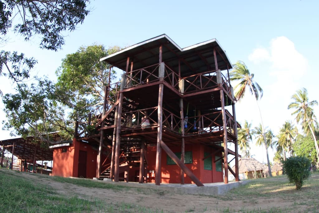 THE TREE HOUSE
