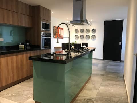 Beautiful & located with View of Pyramid Cholula LV1
