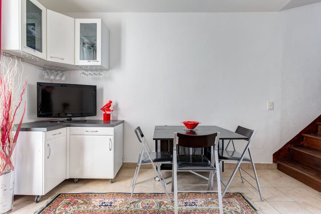 TV écran plat, Table pliante jusqu'à 8 personnes