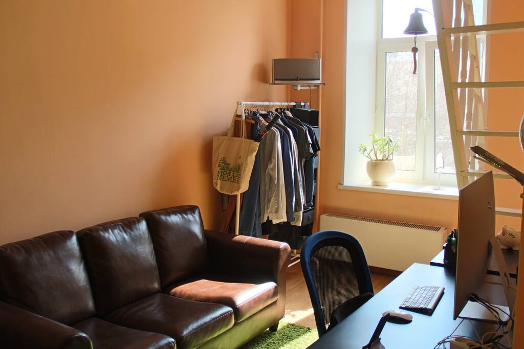 2-level master bedroom / Двухуровневая хозяйская спальня