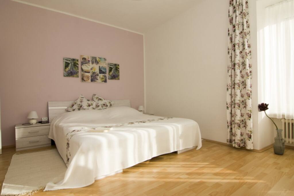 erstes Schlafzimmer
