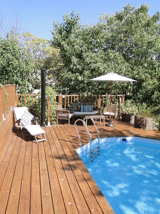 Bord de piscine