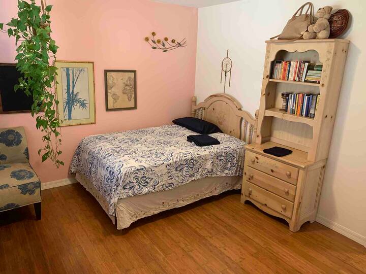Dormitorio 1
(cama de tamaño completo)
