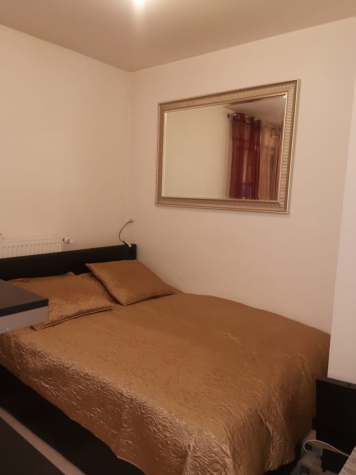 Noisy Le Grand Vacation Rentals Homes Ile De France France Airbnb