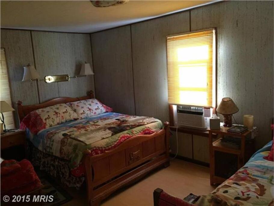 Double Bed/Single Bed