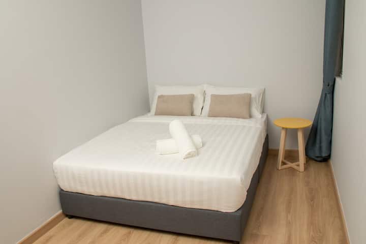 Chumba cha kulala 3 na Kitanda cha Hoteli ya Malkia wa Premium