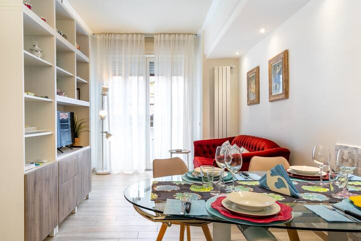 Sophisticated Ponte Vecchio Apartment with Rooftop Views gallery image 3