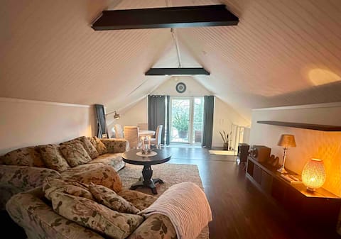 Popular Airbnb listing: Fresh and cozy accommodation, Mälarbaden, Torshälla in Eskilstuna