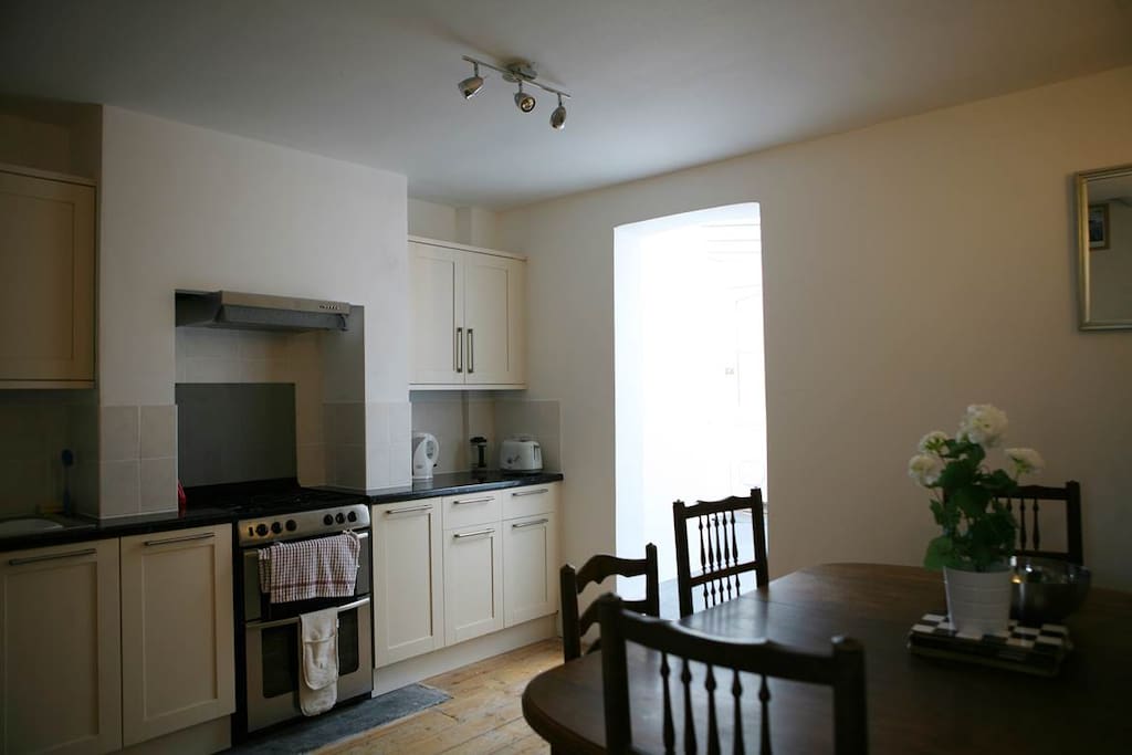 Fitted kitchen