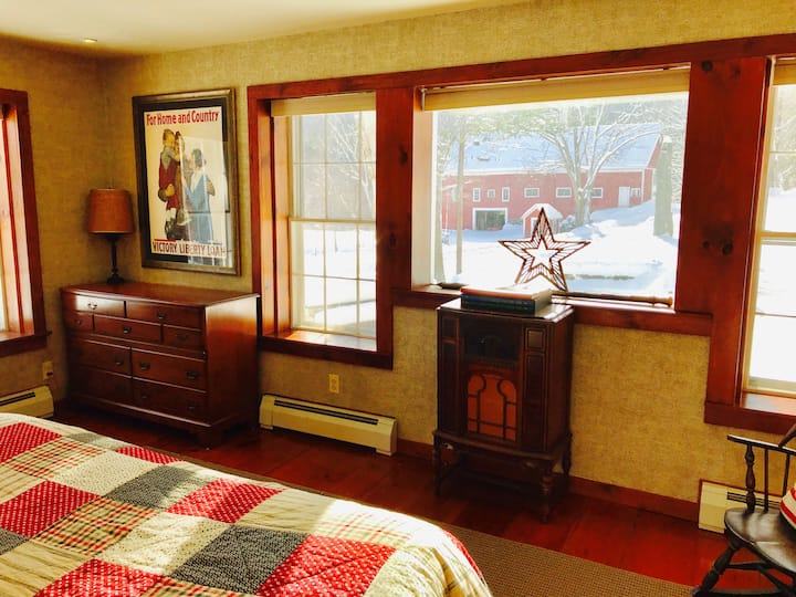 Clark Farm2 MasterSuites, Great kitchen, views! Houses for Rent in Newfane, Vermont, United