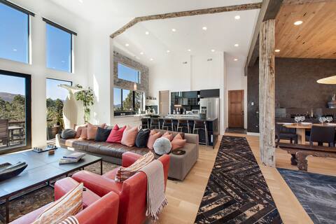 Exquisite Modern Home W/ Pond, Hot Tub, Near Aspen