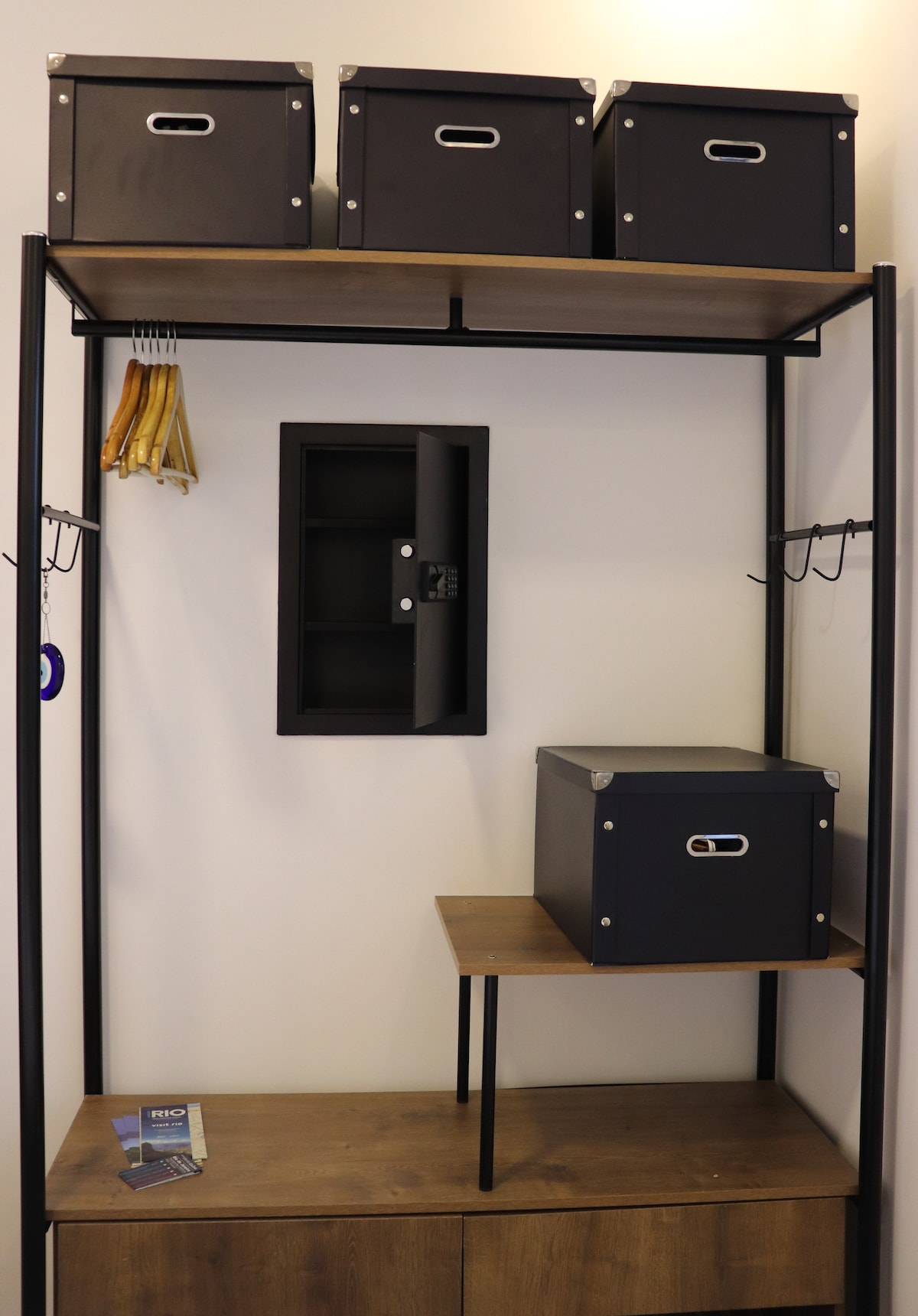 Спалня 1 със сейф