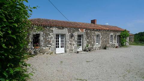 House with pool and close to the sea (12km)!