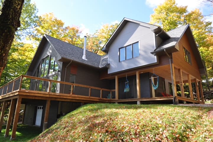 Stunning 4 Season Waterfront Cottage Cabins For Rent In Tory