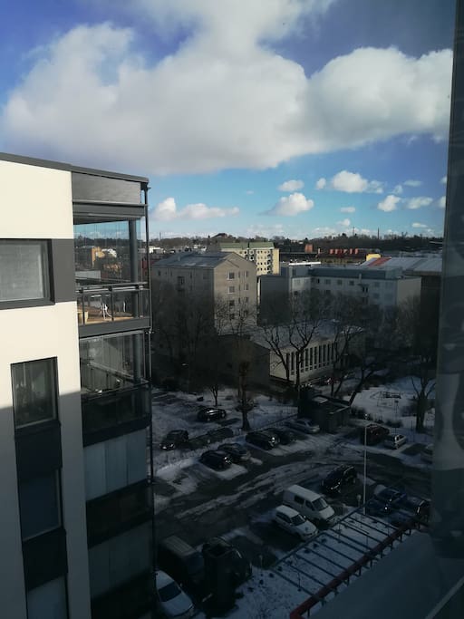 Näkymä ikkunasta. Turun keskusta.