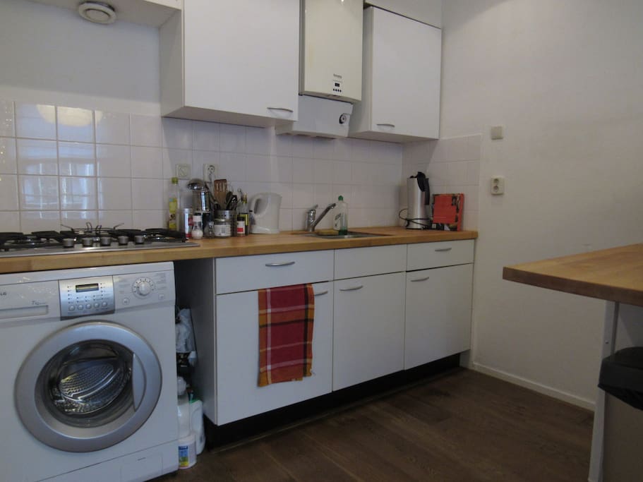 Fully equipped kitchen + washing machine