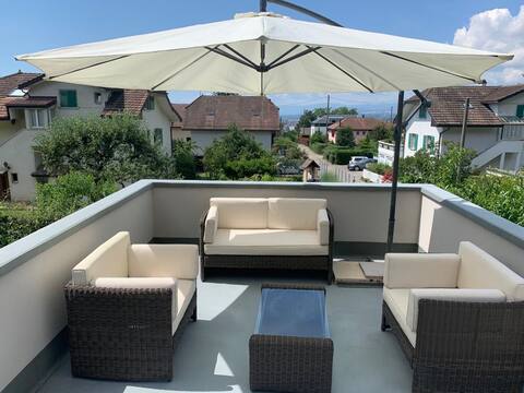 Beautiful apartment with terrace and garden