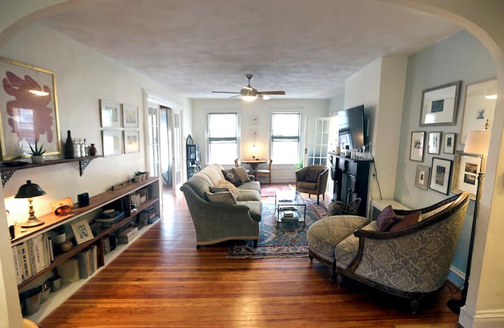 Main St. Apt (2-3 Bedrooms) With Outdoor Space - Germantown, NY