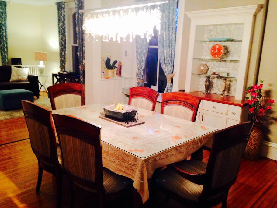 The dinning room.