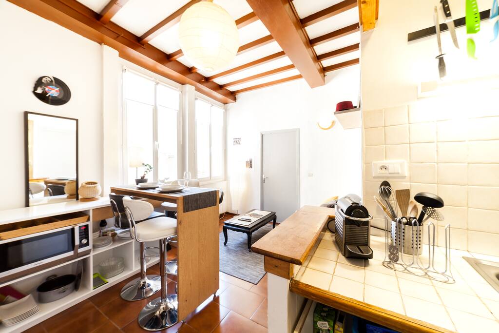 Vue de la cuisine sur le séjour