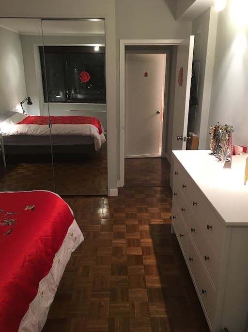 Bedroom (night pic)