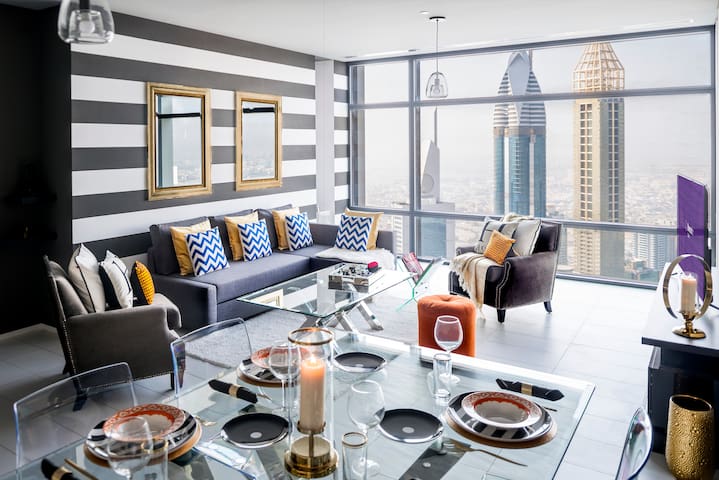 Breathtaking Highway View - Financial Center Dubai