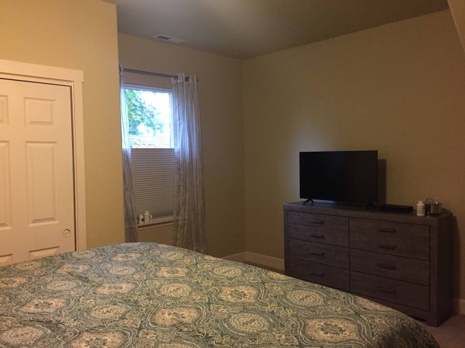 Downstairs Bedroom King Bed Flatscreen