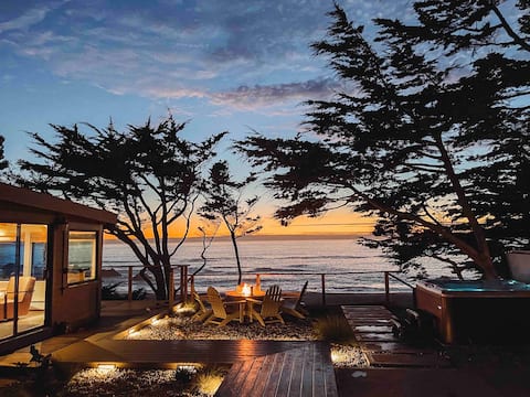 Ocean Front Paradise w Hot Tub&Fire Pit