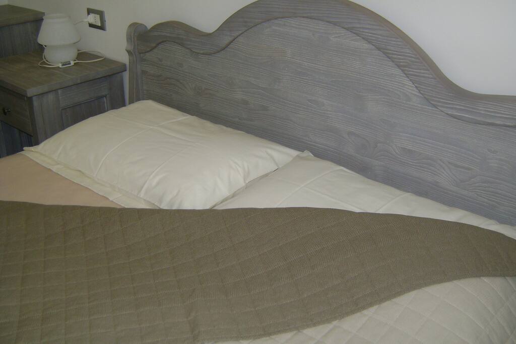 Camera, letto matrimoniale.