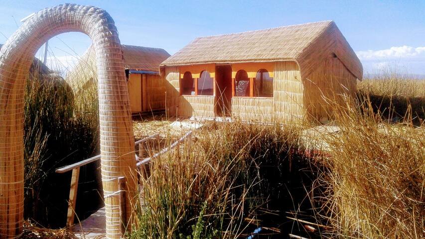 UROS INTI  Floating experiences !!!