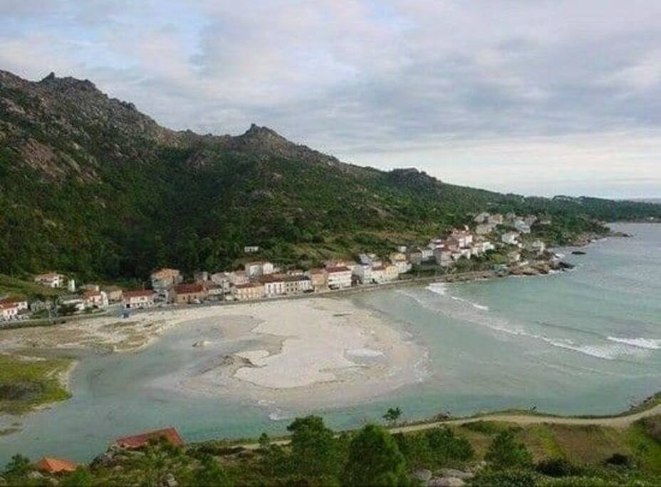 Mi playa. Al lado de mi casa.